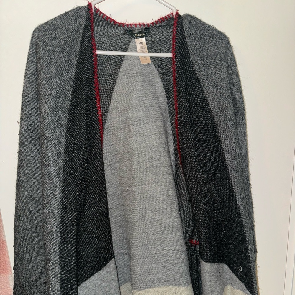 ROOTS poncho